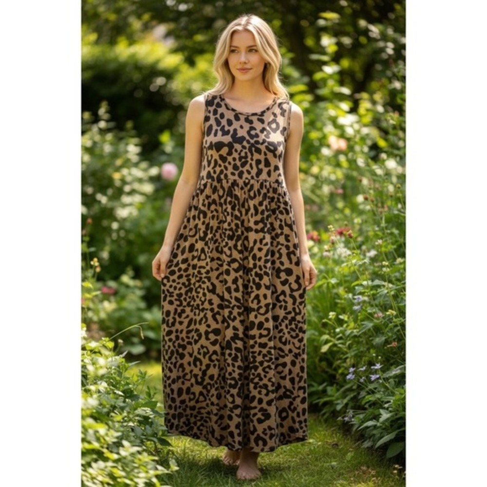 Chic Leopard Print Maxi Dress